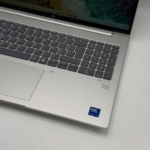 HP EliteBook 660 G11 Tactile / Ultra 5 135U / 32 Go DDR5 / 512 Go SSD NVMe / 16 FHD Touch