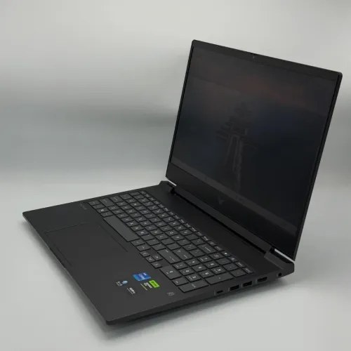 HP Victus 16  / i7-13620H / 16 Go DDR5 / 512 Go SSD / RTX 4060 8Go / 16.1 FHD 165hz
