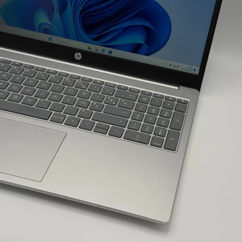 HP LAPTOP 15 / 13th I5-1334U / 16Go DDR4 / 512SSD / 15.6 FHD IPS