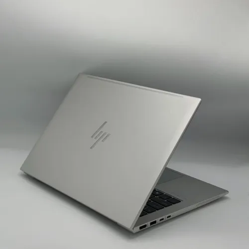 HP EliteBook 845 G9 / Ryzen 5 PRO 6650U / 16 Go DDR5 / 256 Go SSD / 14 FHD+