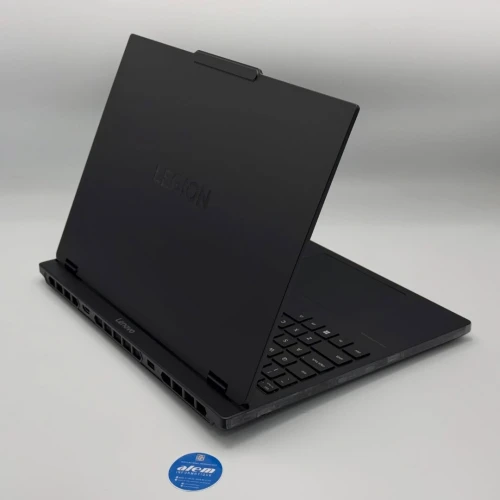 LENOVO LEGION 5 OLED / AMD Ryzen 7 260 / 16Go DDR5 / 512 SSD / NVIDIA RTX 5060 8Go / 15.1 165Hz