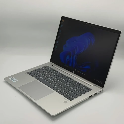 HP ProBook 445 G11 / Ryzen 7 7735U / 16 Go DDR5 / 512 Go SSD / 14 WQXGA 500 nits