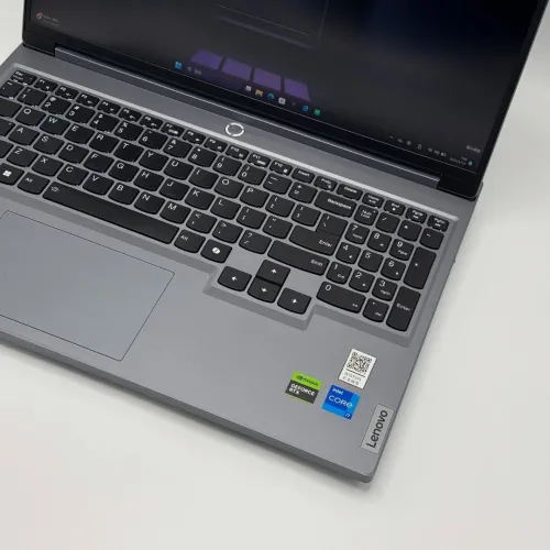 LENOVO LEGION 5 / 14th I7-14650HX / 16Go DDR5 / 1To SSD / NVIDIA RTX 4060 8Go / 16 WAXGA (2K+) 165Hz