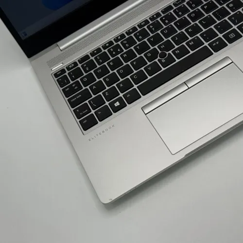 HP ELITEBOOK 840 G5 / 8th I5-8365U / 16Go DDR4 / 512Go / 14 FHD 