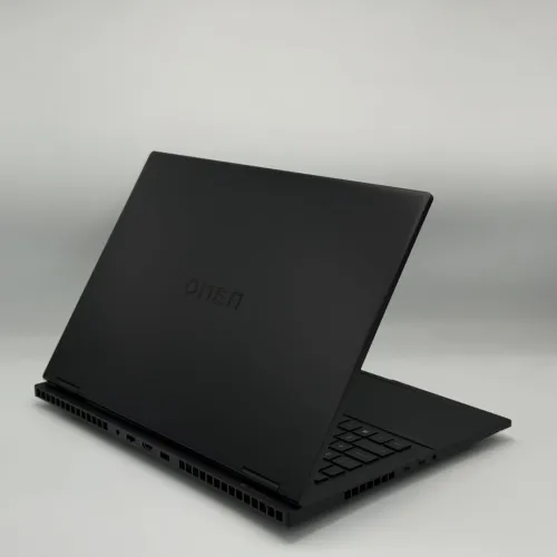 HP OMEN 16 / 13th I9-13900HX / 16Go DDR5 / 1To SSD / NVIDIA RTX 4060 8Go / 16 QHD 240Hz