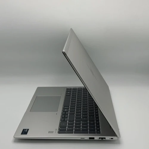 HP EliteBook 660 G11 / Ultra 5 135H / 16 Go / 512 Go SSD / RTX 2050 / 16 FHD+