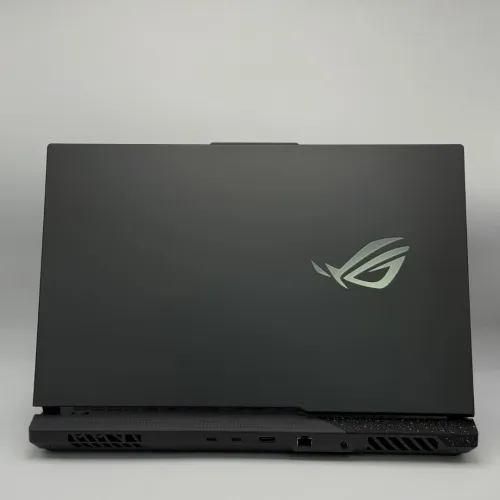 ASUS ROG Strix G17 G713P / Ryzen 9 7845HX / RTX 4060 140W / QHD 240Hz