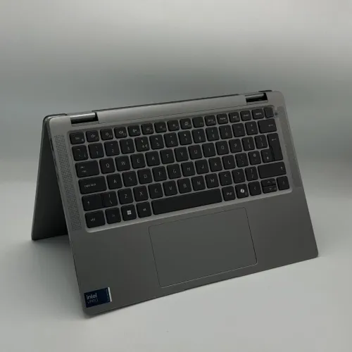 Dell Latitude 7350 x360 Convertible / Ultra 7 165U / 16 Go DDR5 / 512 Go SSD / 13.3 QHD+ Tactile