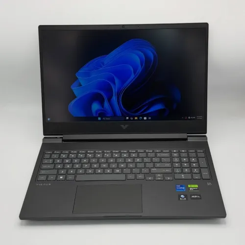 HP Victus 16  / i7-13620H / 16 Go DDR5 / 512 Go SSD / RTX 4060 8Go / 16.1 FHD 165hz