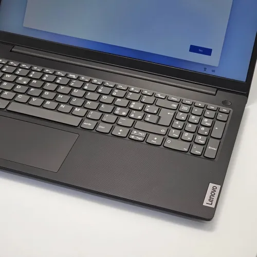 LENOVO V15 G2 / 11th I5-1135G7 / 16GO DDR4 / 15.6" FHD / 512SSD + 256SSD