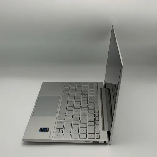 HP Envy 13 / i5-1135G7 Evo / 8 Go / 512 Go SSD / 13.3 FHD