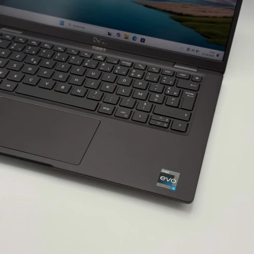 Dell Latitude 7430 / i5-1250P / 16 Go DDR5 / 256 Go SSD / 14 FHD