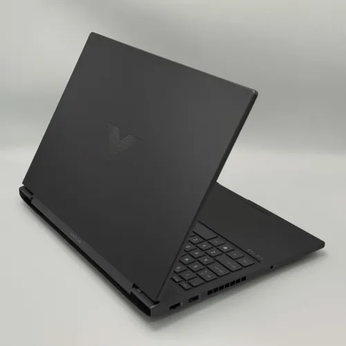 HP Victus 16 Gaming / i7-13620H / RTX 4060 / QHD 240Hz
