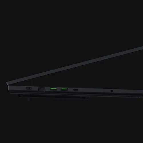 Razer Blade 18 (2025) / Ultra 9 / RTX 5080 / Neuf