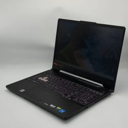 ASUS TUF Gaming F15 / i7-11800H / 16 Go DDR4 / 512 Go SSD / RTX 3060 6 Go / 15.6 FHD 144 Hz