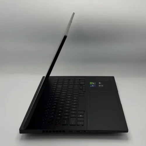 HP OMEN 16 / i9-13900HX / 16 Go DDR5 / RTX 4070 / QHD 240Hz