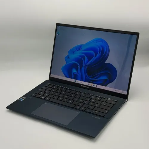 ASUS ZENBOOK 14 OLED / 12th I5-1240P / 16Go DDR5 / 512SSD / 14 2.8K OLED