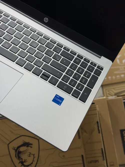 HP LAPTOP 15 / 13th I5-1334U / 8Go DDR4 / 256SSD / 15.6 FHD