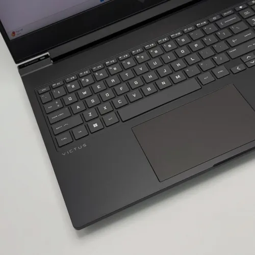 HP Victus 16 Gaming / i7-13620H / RTX 4060 / QHD 240Hz