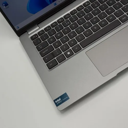 DELL LATITUDE 5450 / ULTRA 7 165U Vpro / 32Go DDR5 / 512SSD / 14 FHD