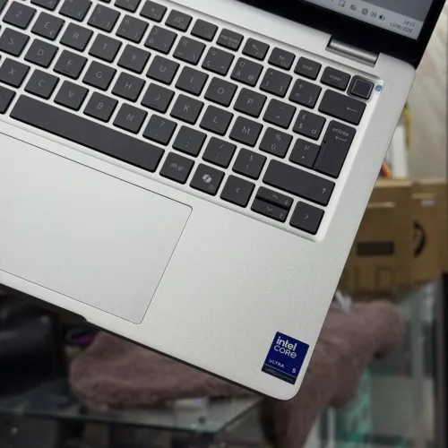 Dell Pro Plus 13 / Core Ultra 5 235U / 16 Go DDR5 / 512 Go SSD / 13 FHD+