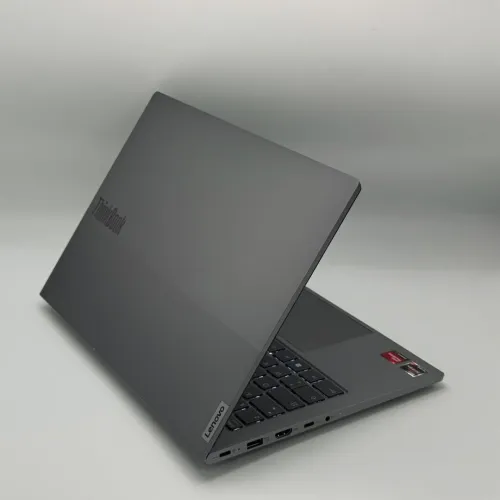 Lenovo ThinkBook 14 G7 ARP  Ryzen 7 7735HS / 16 Go DDR5 / 512 Go SSD / 14 FHD+