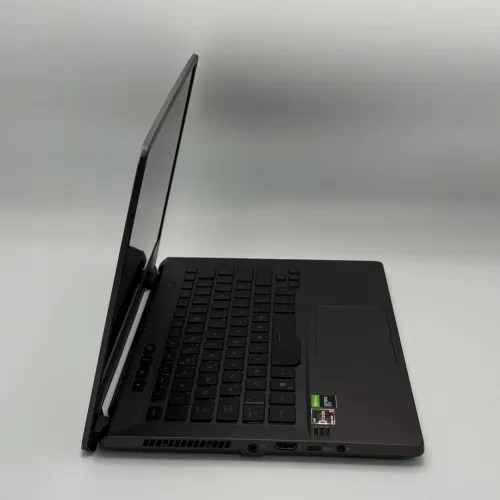 ASUS ZEPHYRUS G14 / RYZEN 5 4600HS / 16Go DDR4 / 1To SSD / NVIDIA GTX 1650Ti / 14 FHD 120Hz