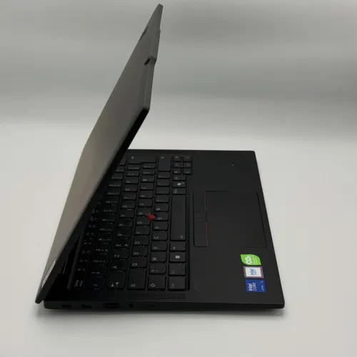 Lenovo ThinkPad T14s Gen 5 / Ultra 5 125U / 16 Go LPDDR5X / 512 Go SSD / 14 WUXGA