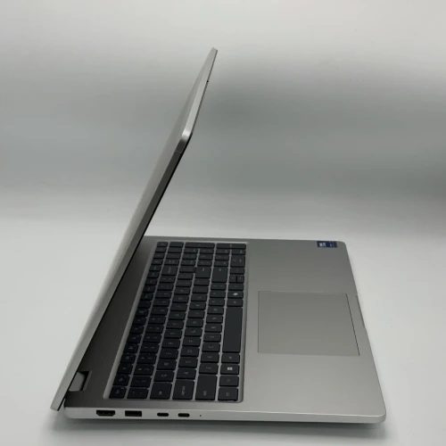 Dell Pro 16 Plus / Intel Core Ultra 7 266V / 16 Go DDR5 / 16 Tactile