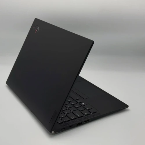 Lenovo ThinkPad X1 Carbon Gen 9 / i7-1165G7 / 16 Go / 1 To SSD / 14 4K OLED
