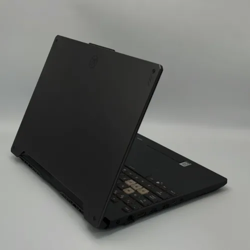 ASUS TUF Gaming F15 / Ryzen 7 5800H / 16 Go / RTX 3060 / 144Hz