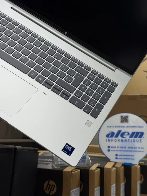 HP PROBOOK 4 G1i 16 / ULTRA 7 255U / 16Go DDR5 / 512SSD / 16 FHD+