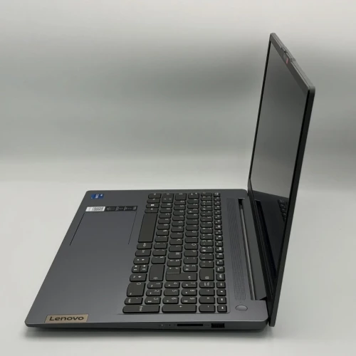 LENOVO IDEAPAD SLIM 3 / 13th I7-13620H / 16GO DDR5 / 512SSD / 15.6 FHD