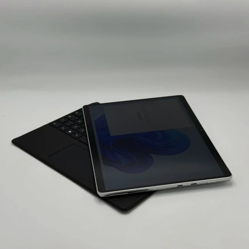 MICROSOFT SURFACE PRO 8 Détachable / 11th I7-1185G7 / 16GO LPDDR4X / 256SSD / 13.4 3K Tactile