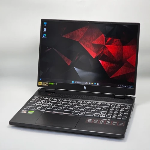 ACER NITRO 16 / 13th RYZEN 7 7840HS/ 16GO DDR5 / 1TO SSD / NVIDIA RTX 4050 06GO / 16" 165Hz FHD+