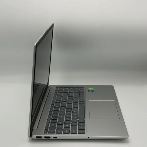 HP LAPTOP 15 / 13th I7-1355U / 16Go DDR4 / 512SSD / NVIDIA MX 570 A / 15.6 FHD