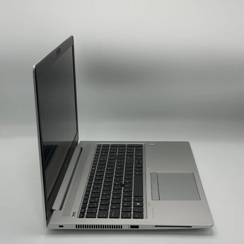 HP ELITEBOOK 755 G5 / AMD RYZEN 3 Pro 2300U / 16Go DDR4 / AMD VEGA / 15.6 FHD