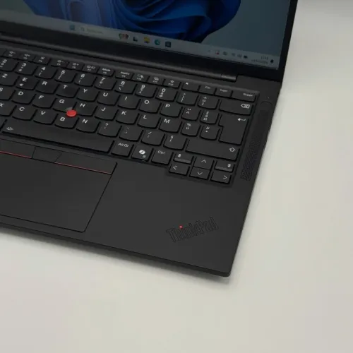 Lenovo ThinkPad T14s Gen 5 / Intel Core Ultra 5 125U / 16 Go DDR5 / 14 FHD+