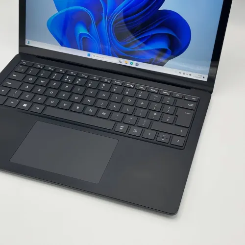 SURFACE LAPTOP 5 Tactile / 12th i5-1245U / 16Go DDR5X / 256SSD / 13.4 2K Tactile