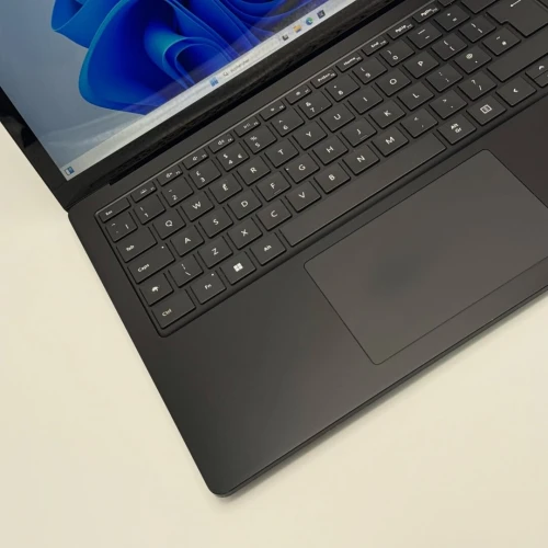 MICROSOFT SURFACE LAPTOP 4 / 11th I5-1145G7 / 8Go DDR4 / 256Go SSD / 13.5  2K TACTILE