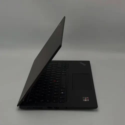 Lenovo ThinkPad T14s Gen 2 / Ryzen 7 Pro 5850U / 16 Go / 256 Go SSD / 14 FHD