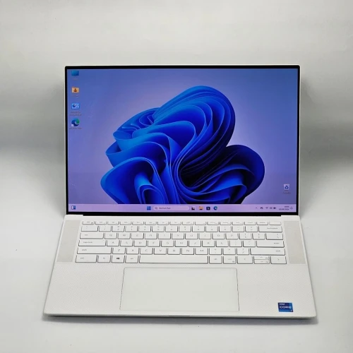 DELL XPS 9510 OLED 4K+ / 11th I7-11800H / 16GO DDR4 / 1TO SSD / NVIDIA RTX 3050Ti / 15.6" Tactile 
