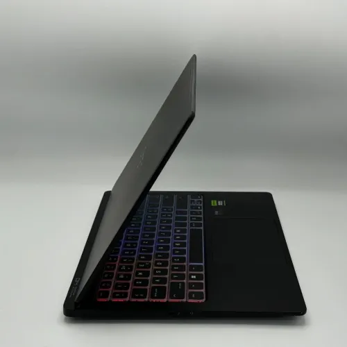 HP OMEN Transcend O14 / ULTRA 9 185H / NVIDIA RTX 4070 8Go / 32Go DDR5 / 1TO SSD / 14 OLED 3k 120Hz