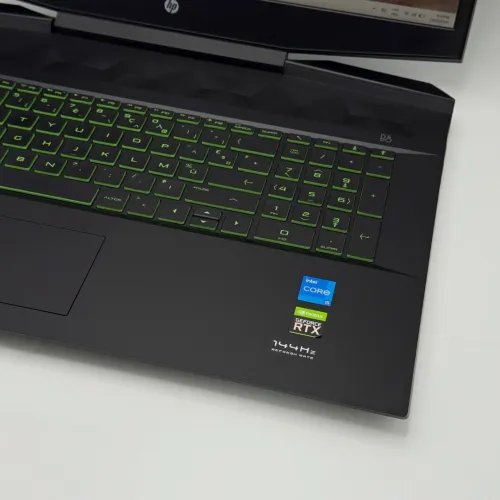HP Pavilion Gaming 17 / i5-11300H / 16 Go / RTX 3050 Ti / 144Hz