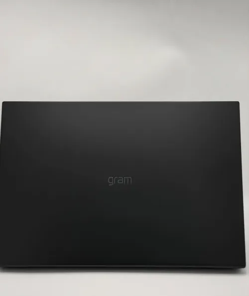 LG GRAM 17 OLED / i7-1260P / 32Go DDR5 / 1To SSD NVMe