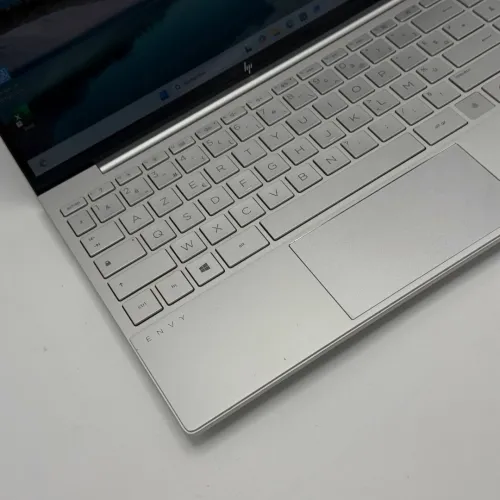 HP Envy 13 / i5-1135G7 Evo / 8 Go / 512 Go SSD / 13.3 FHD