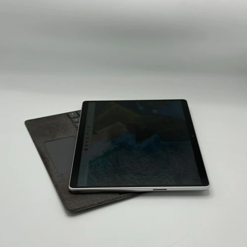 Microsoft Surface Pro 9 / i7-1265U / 16 Go DDR5 / 256 Go SSD / 3K 120Hz