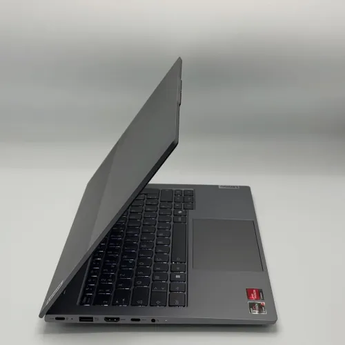Lenovo ThinkBook 14 G7 ARP  Ryzen 7 7735HS / 16 Go DDR5 / 512 Go SSD / 14 FHD+