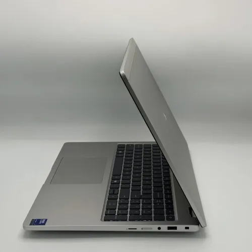 Dell Pro 16 Plus / Intel Core Ultra 7 266V / 16 Go DDR5 / 16 Tactile
