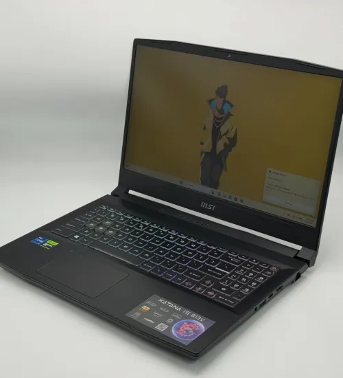 MSI KATANA 15 B13 / i7-13700H / RTX 4060 / 240Hz